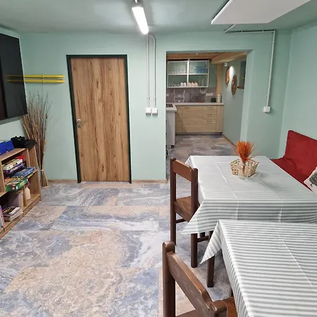 23 Apartment *